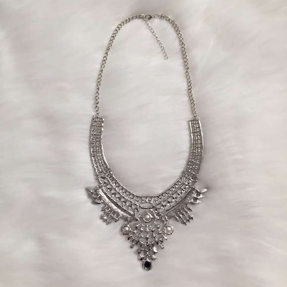 🆑 "Lydia" Necklace || Clear Crystal Pearl - Picture 3 of 9